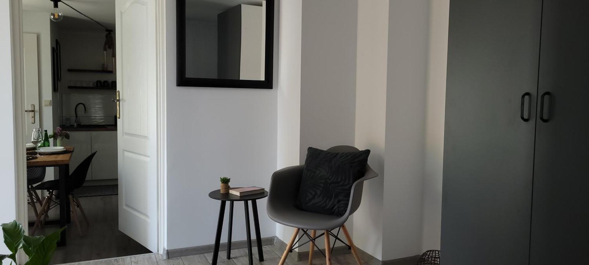 Apartamenty Pod Uwalonym Debem Jezow Sudecki Экстерьер фото