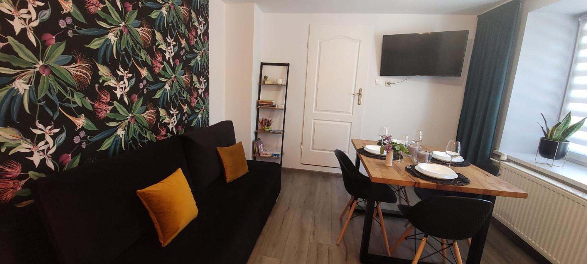 Apartamenty Pod Uwalonym Debem Jezow Sudecki Экстерьер фото